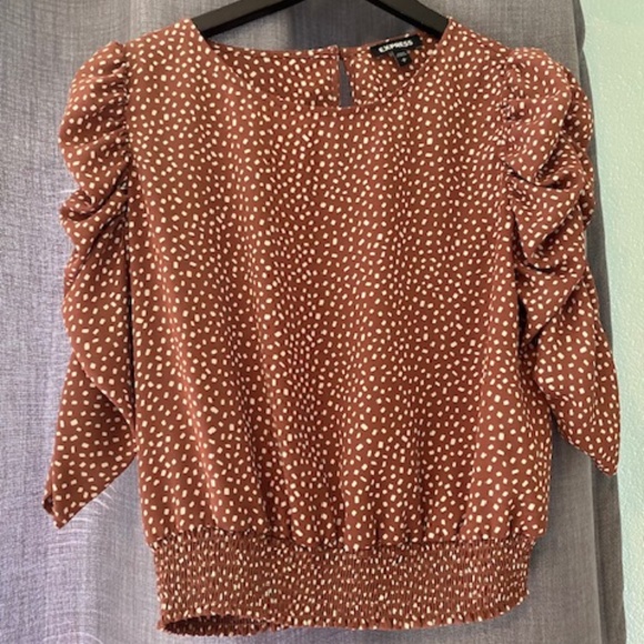 Express Cropped Ruched Sleeve Blouse - Picture 1 of 4